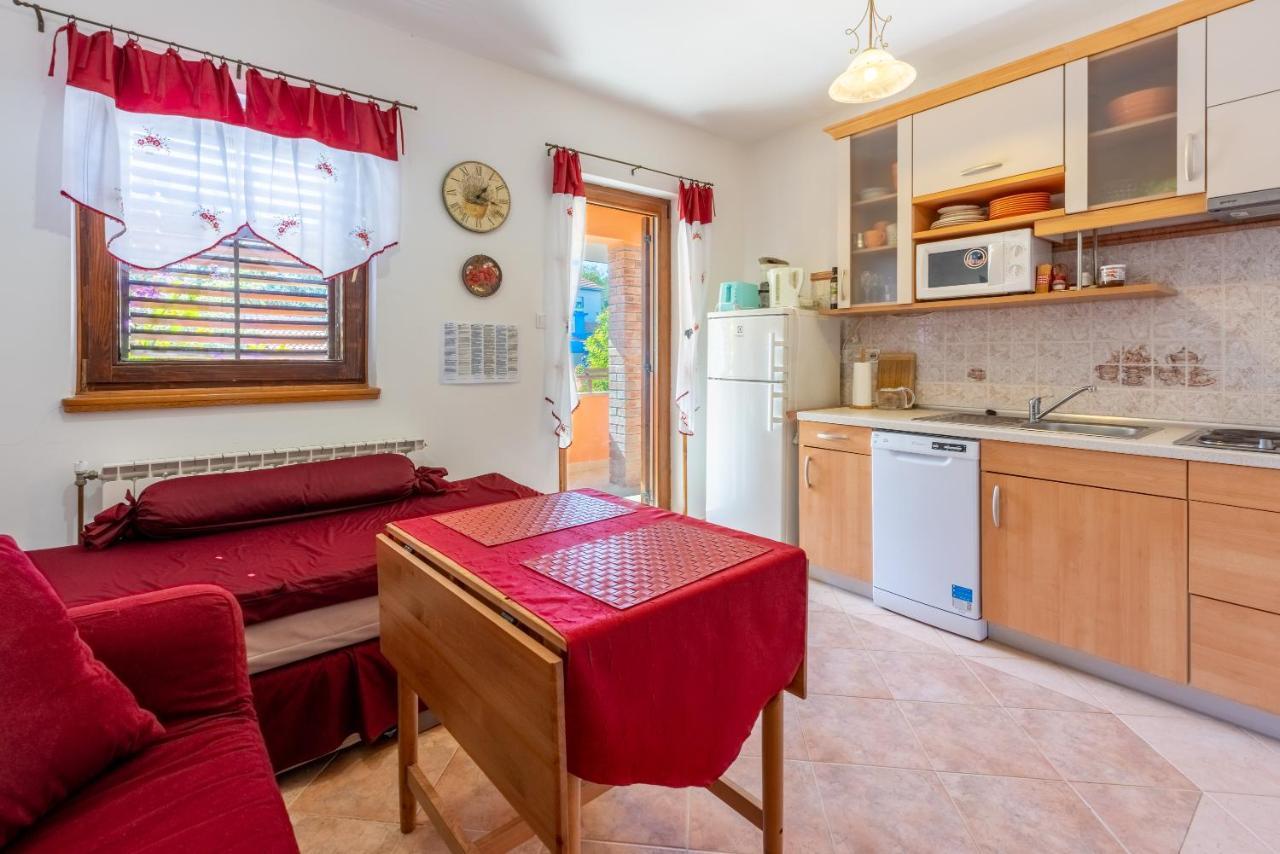 Apartments Villa Mavero Banjole Kültér fotó
