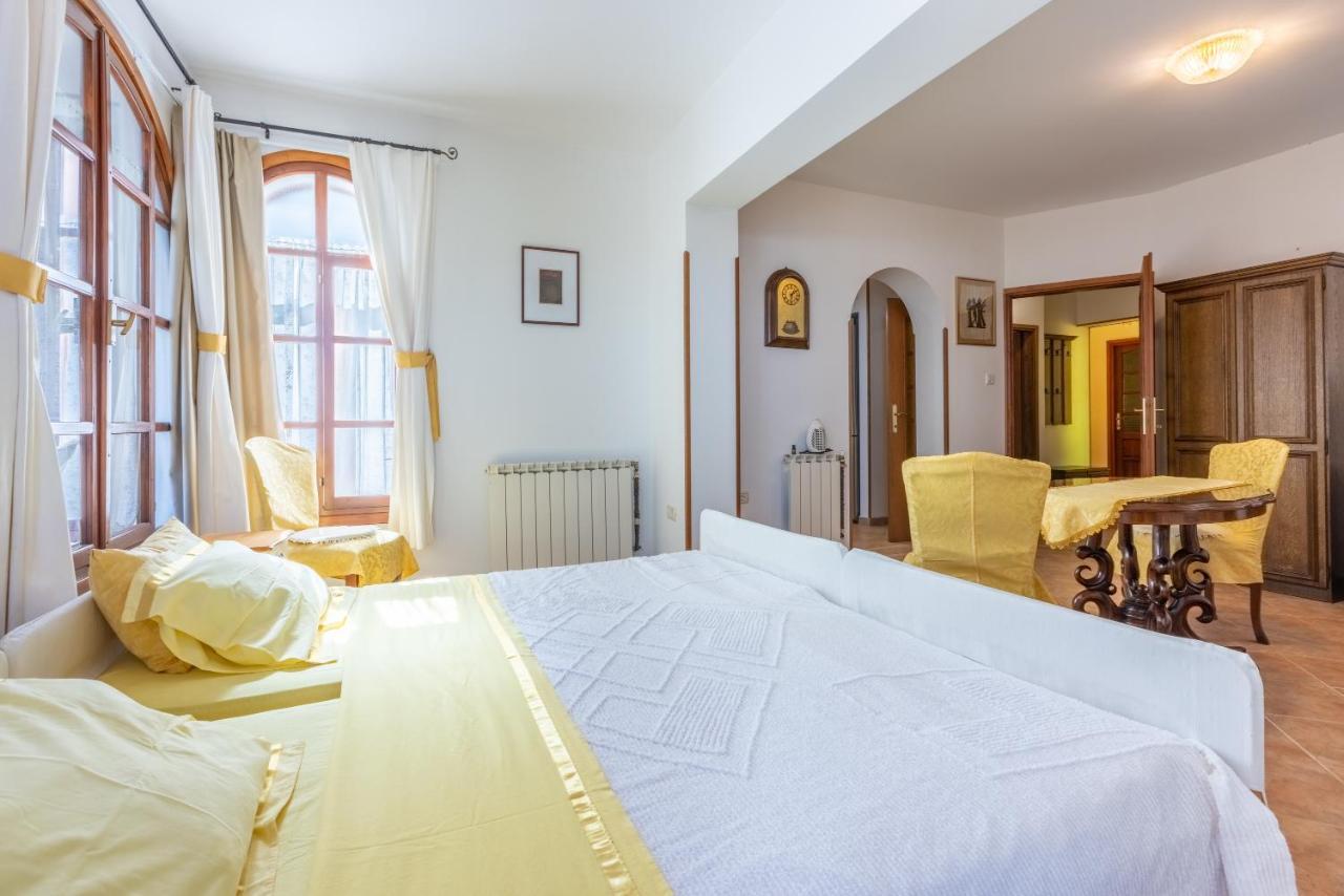Apartments Villa Mavero Banjole Kültér fotó