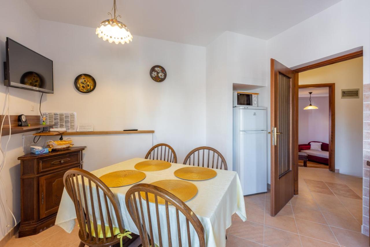 Apartments Villa Mavero Banjole Kültér fotó