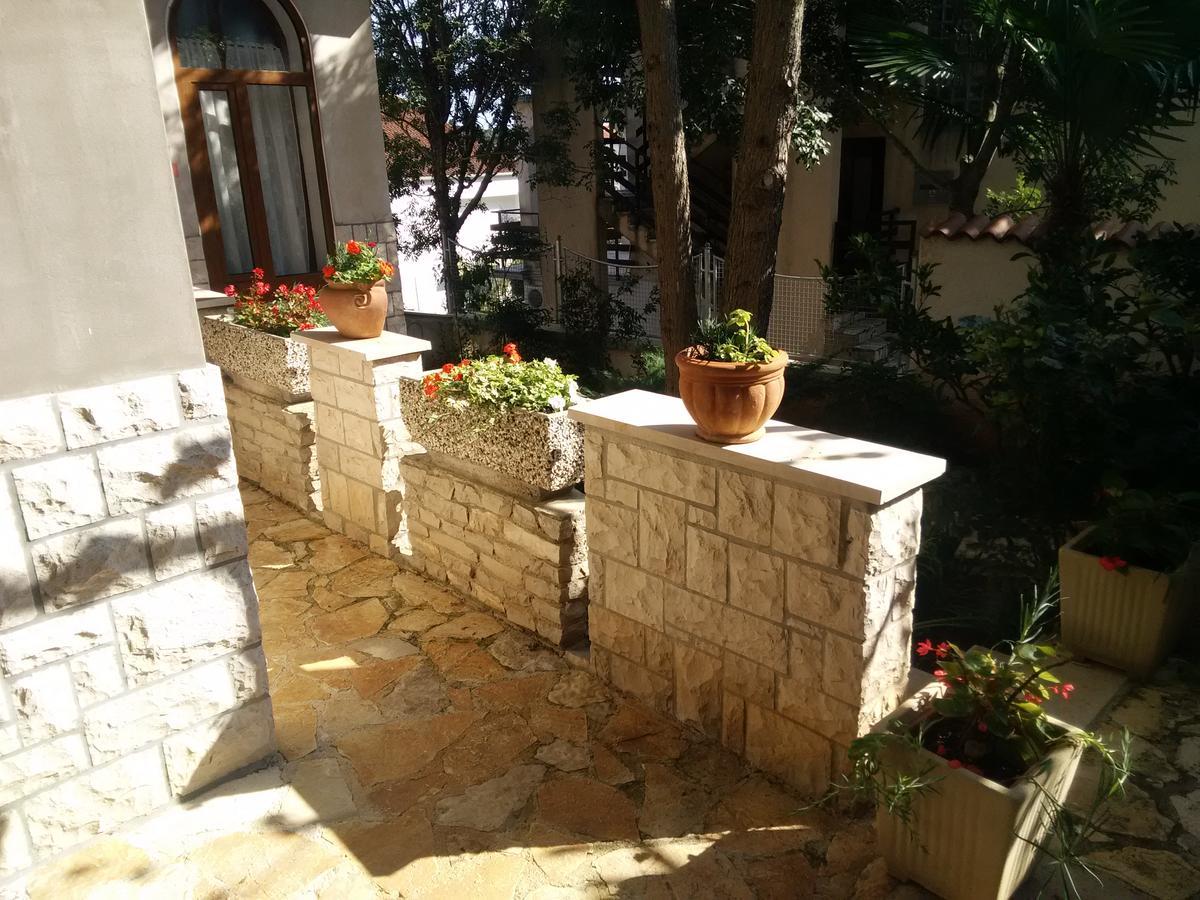Apartments Villa Mavero Banjole Kültér fotó
