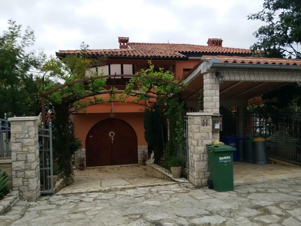 Apartments Villa Mavero Banjole Kültér fotó