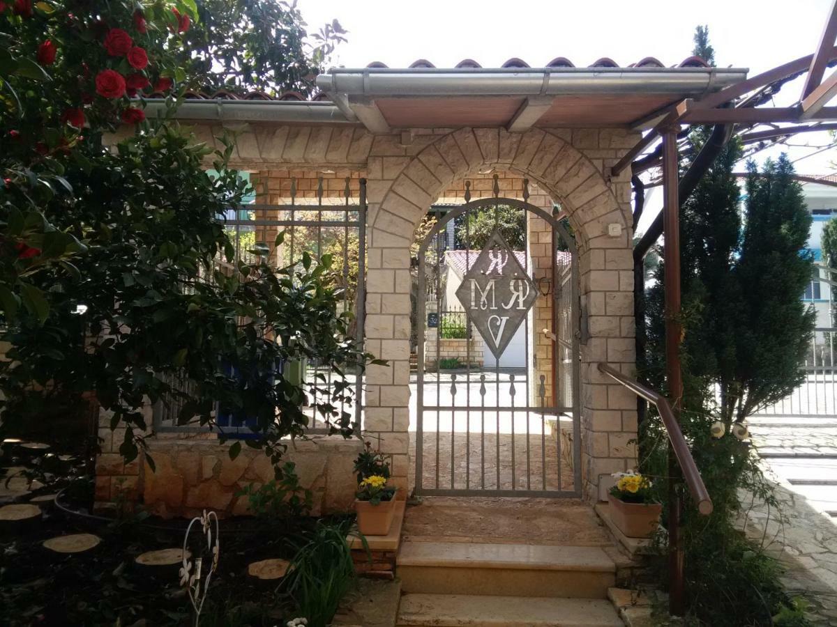 Apartments Villa Mavero Banjole Kültér fotó