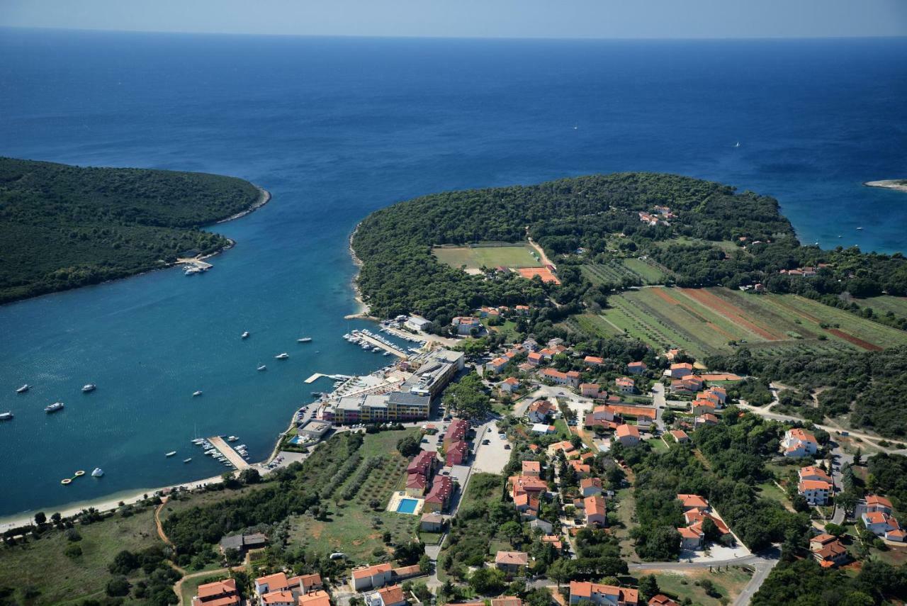 Apartments Villa Mavero Banjole Kültér fotó